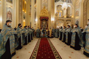 Митрополит Меркурий совершил молебен с чтением акафиста перед Донской иконой Божией Матери в Ростовском кафедральном соборе