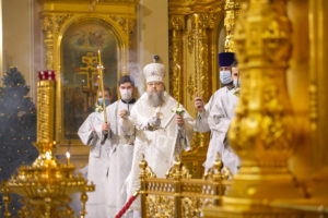 В Крещенский сочельник Глава Донской митрополии совершил всенощное бдение в Ростовском кафедральном соборе Рождества Пресвятой Богородицы