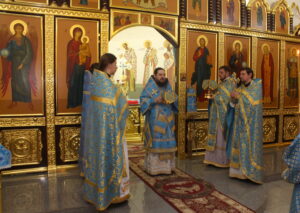 26 октября 2021 – Божественная литургия в нижнем приделе Серафима Саровского кафедрального собора Рождества Христова