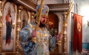 Епископ Антоний совершил Божественную литургию в Введенском храме в Белой Калитве
