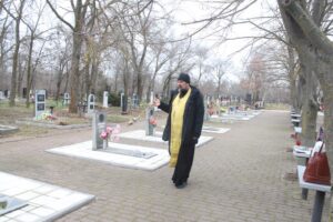 В день годовщины начала войны в Чечне в Волгодонске почтили память погибших воинов. Панихиду совершил протоиерей Михаил Горбачев