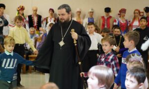 В Волгодонске состоялась рождественская елка для детей из воскресных школ города